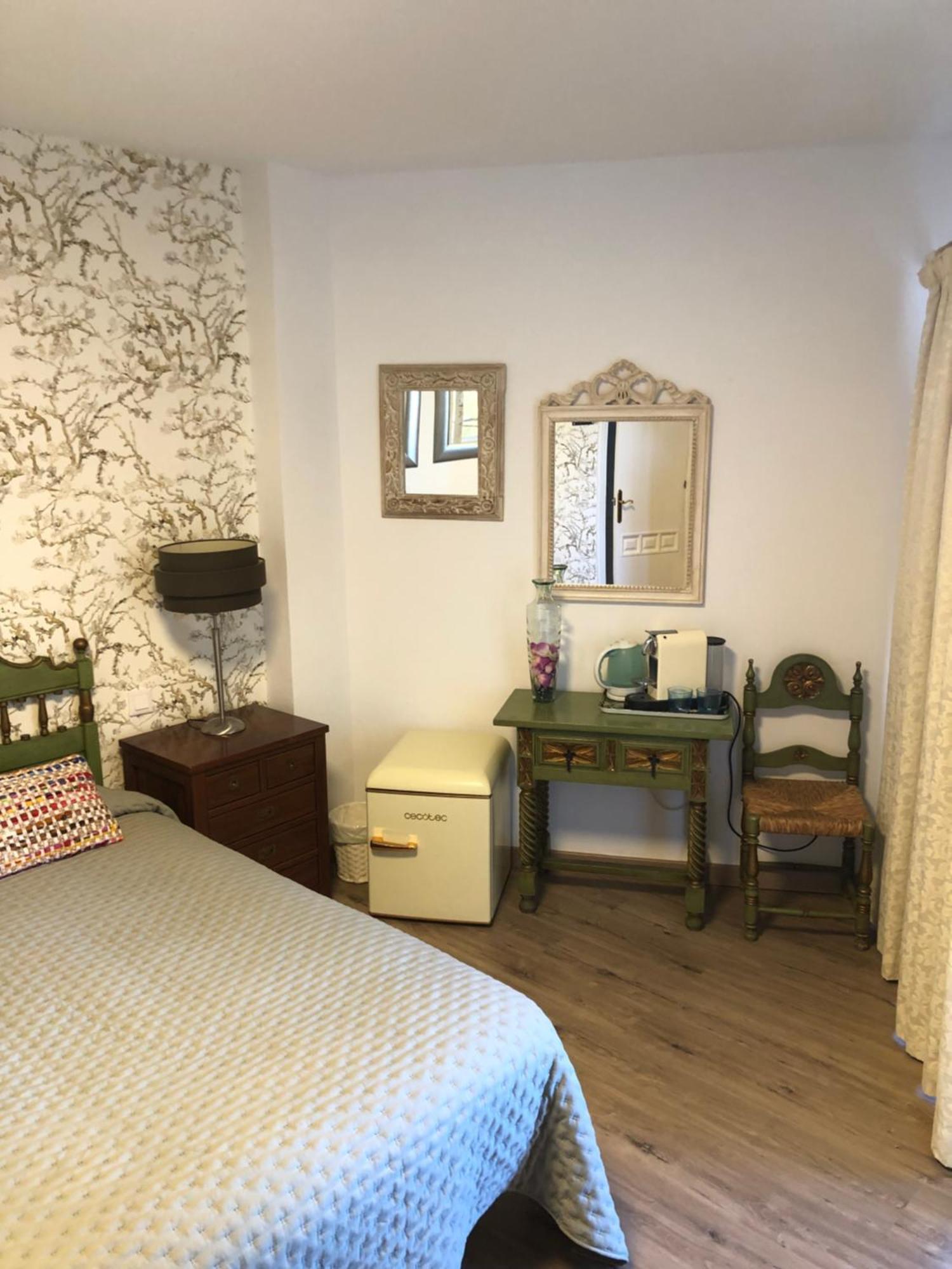 Habitacion Deluxe Con Bano Privado En Atalaya Apartagolf, Estepona Exterior foto